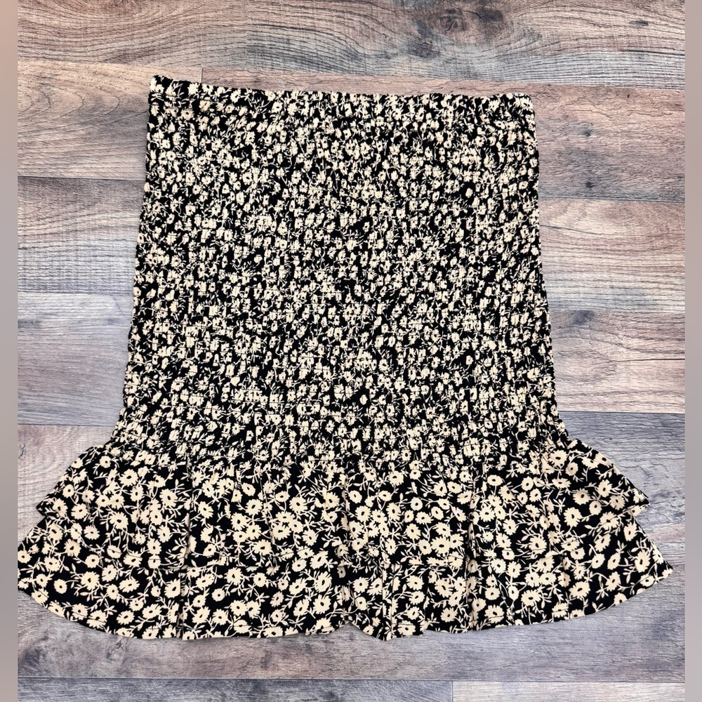 Lost + Wander Smocked Floral Mini Skirt Black Gold Ruffle Hem Size S NWT - Picture 13 of 13